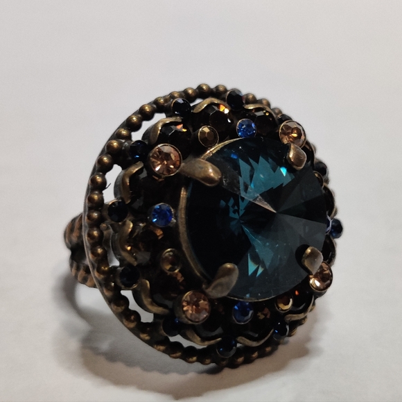 Designer Sorrelli Blue Rivoli Crystal Adjustable Ring - Picture 15 of 16